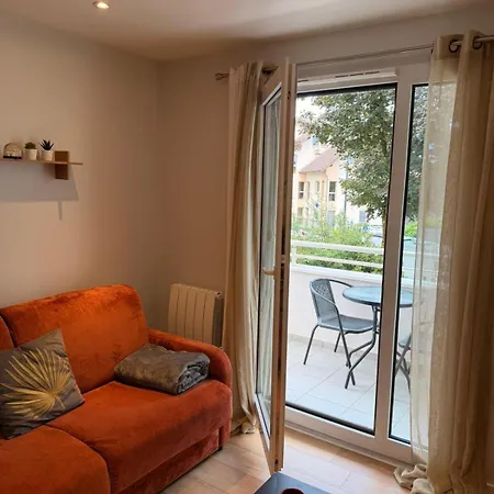 Cozy With A Quiet Balcony - Near Center Annecy